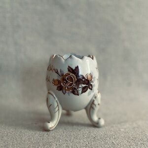 Vintage-Inspired Ceramic Egg Vase with Floral Design